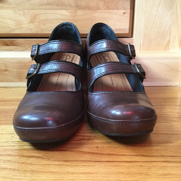 Clark’s Artisan Collection Passion Brown Heels - Picture 6 of 16